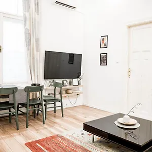 Stylish&spacious ! Location Kazincy Netflix Apartamento