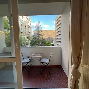 https://dream-dwellstudio-with-balcony-800m-to-trocadro-and-tour-eiffel.fr-paris.fr